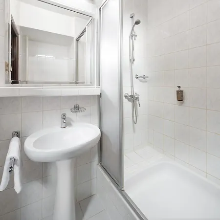 Hotel Cernigov 3*