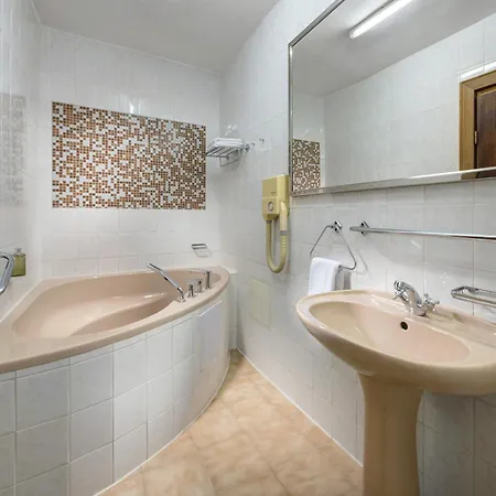 Cernigov Hotel Hradec Králové