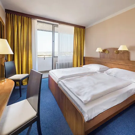 Hotel Cernigov 3*